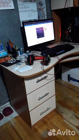 Компьютерный стол