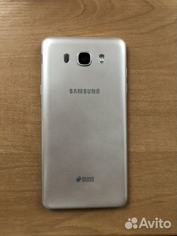 Телефон SAMSUNG Galaxy J7