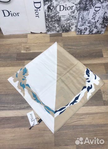 Новый женский шёлковый платок Dior Новый женский шёлковый платок Dior