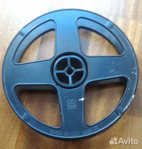 Бобина для кинопленки 16мм (D18)