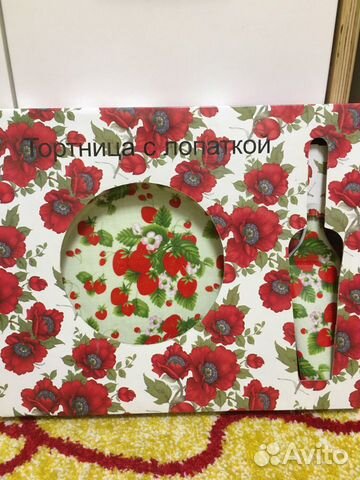 Тортница с лопаткой Тортница с лопаткой