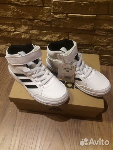 Новые детские кроссовки Адидас (adidas) Новые детские кроссовки Адидас (adidas)