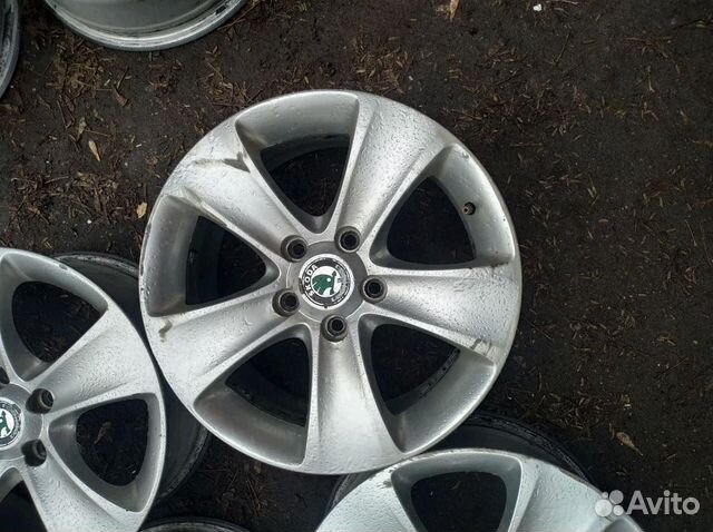 Диски бу оригинал R16 LU на Skoda