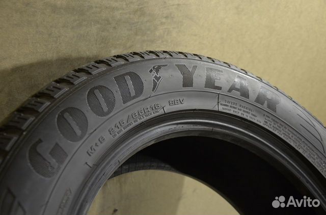 R16 215/65 Goodyear Efficient Grip