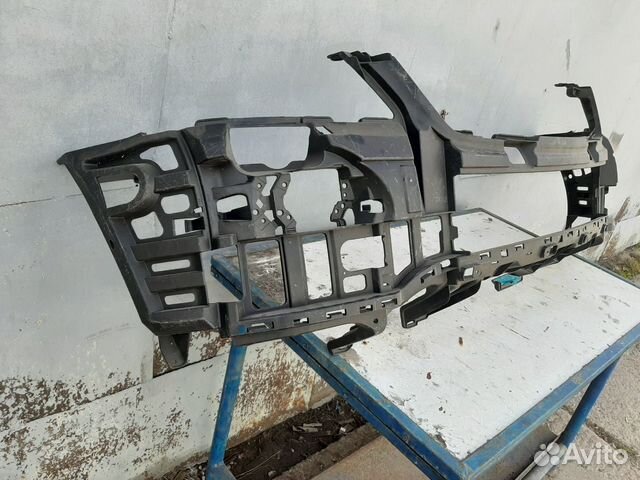 Усилитель переднего бампера Mercedes ML w164