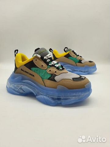 Кроссовки Balenciaga Triples на толстой подошве Кроссовки Balenciaga Triples на толстой подошве