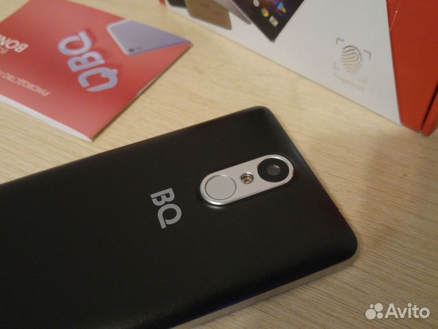 Смартфон BQ 5022 Bond