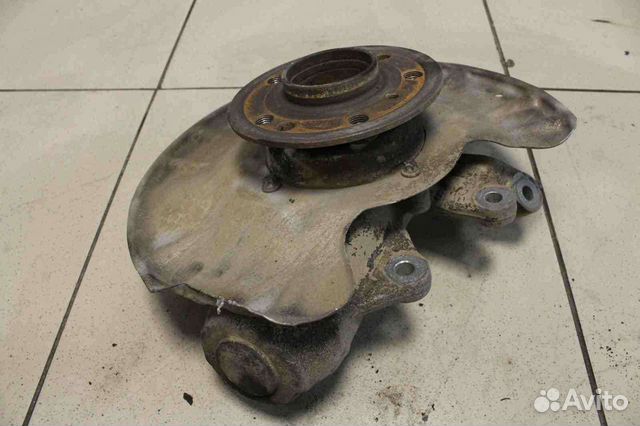 Кулак поворотный задний правый Mercedes W166 Кулак поворотный задний правый Mercedes W166