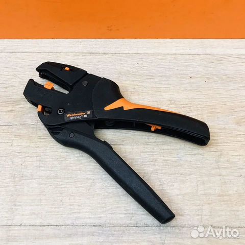 Инструмент для снятия изоляции Stripax 16 N3/И00 Инструмент для снятия изоляции Stripax 16 N3/И00
