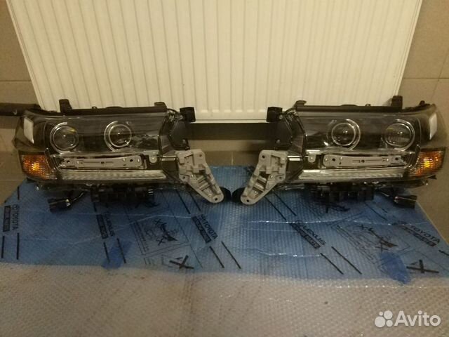 Фары чёрные Toyota LC 200 2015-2020 новые Фары чёрные Toyota LC 200 2015-2020 новые