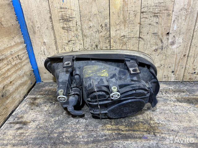 Фара передняя правая Volkswagen Golf 4 140839 Фара передняя правая Volkswagen Golf 4 140839