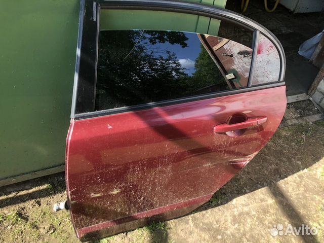 Дверь задняя левая Honda Civic 4d