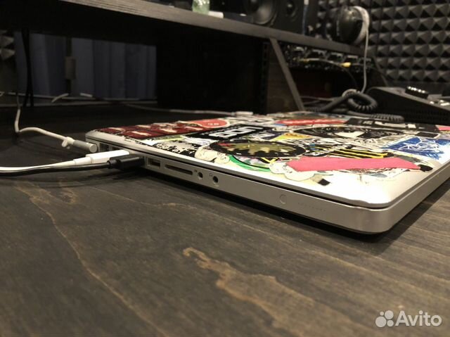 MacBook Pro late 2011, 4 ядра i7 2,4 GHz, 8 Gb RAM MacBook Pro late 2011, 4 ядра i7 2,4 GHz, 8 Gb RAM