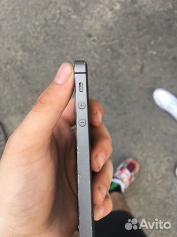 Смартфон Apple iPhone 5S 16GB Смартфон Apple iPhone 5S 16GB