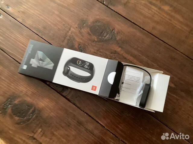 Фитнес браслет Xiaomi smart mi band 4 NFC Фитнес браслет Xiaomi smart mi band 4 NFC