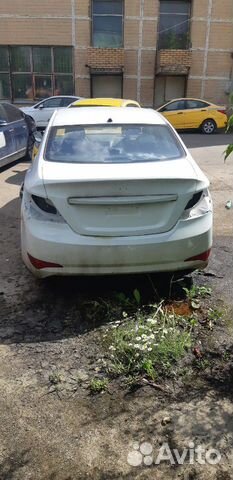 Hyundai Solaris 1.6 AT, 2015, битый, 100 000 км