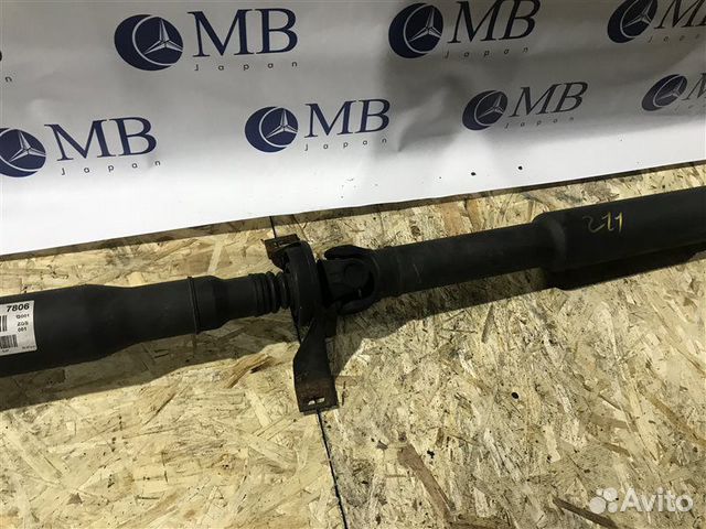Карданный вал задний Mercedes-Benz E-Class W211