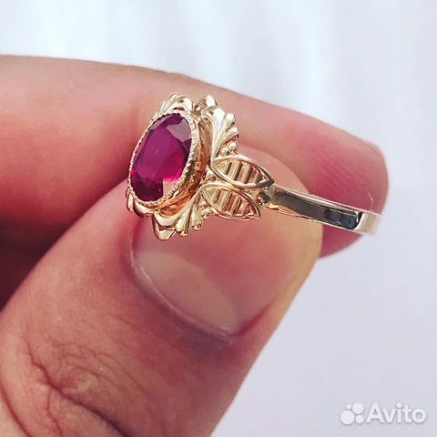 Винтажное золотое кольцо с рубином СССР, 583 пр