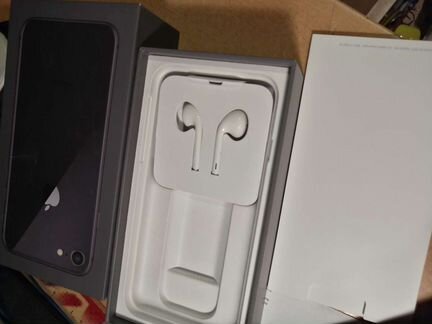 Телефон iPhone 8 64gb