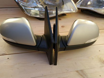 Повторитель поворота в зеркало Ssang Yong Actyon 2