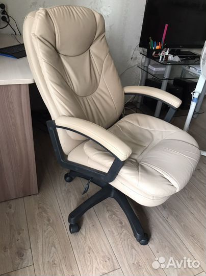 Компьютерное кресло