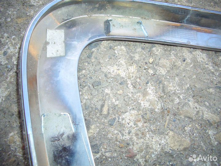 Молдинг переднего бампера правый Лада Веста с 15