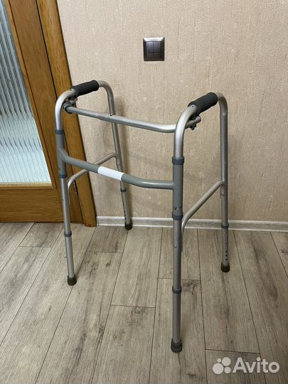 Ходунки для взрослых шагающие