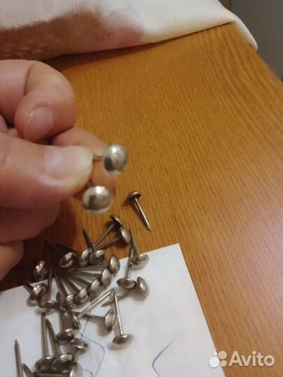 Мебельные гвозди (серебряные)