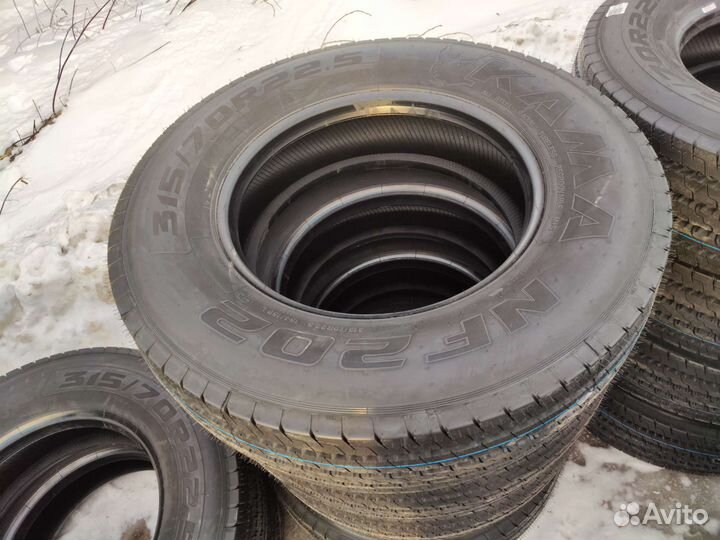Продам грузовые шины