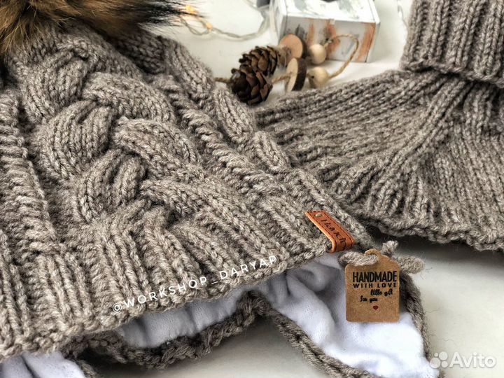 Шапка манишка варежки