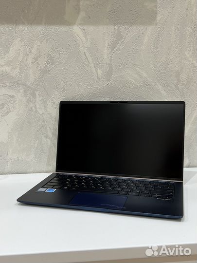 Ноутбук asus ZenBook UX433f