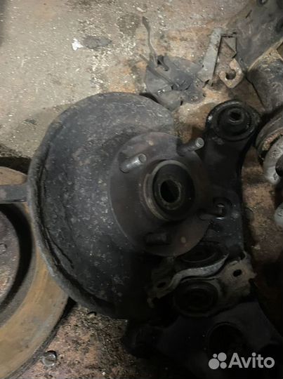 Кулак поворотный правый Mitsubishi Lancer 9