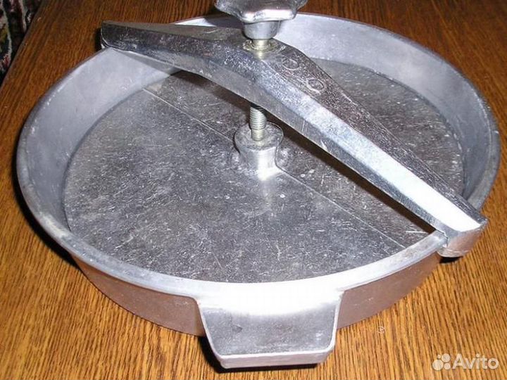 Сковорода для цыпленка табака СССР