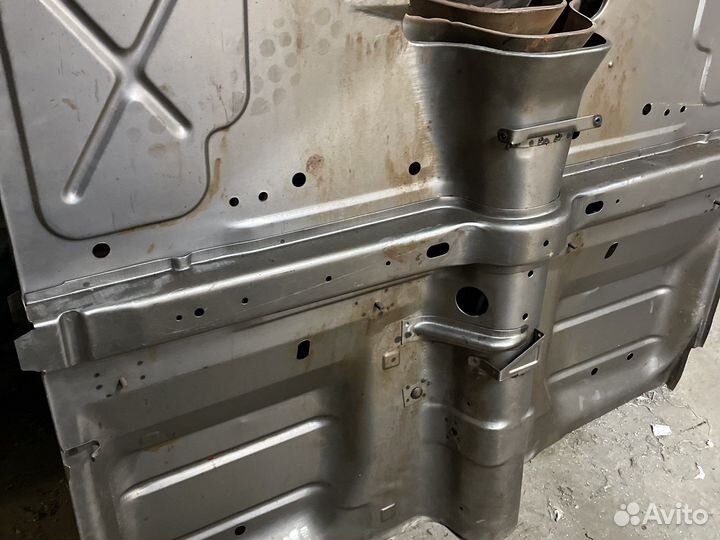 Пол передний Волга газ 3110,31105,3102