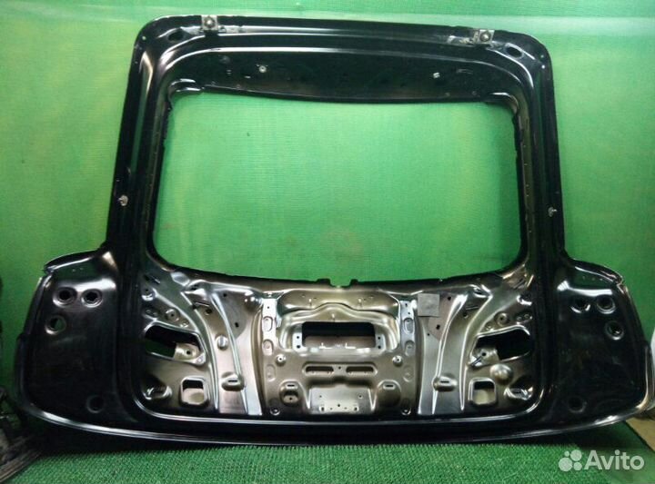 Крышка дверь багажника задняя Audi Q3 Quattro 8UB