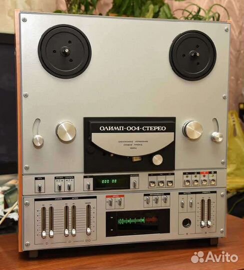 Катушечный магнитофон