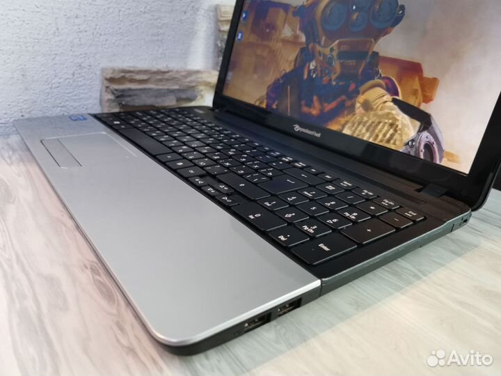 Ноутбук Packard bell i5/8Gb/SSD240GB/intel 3000