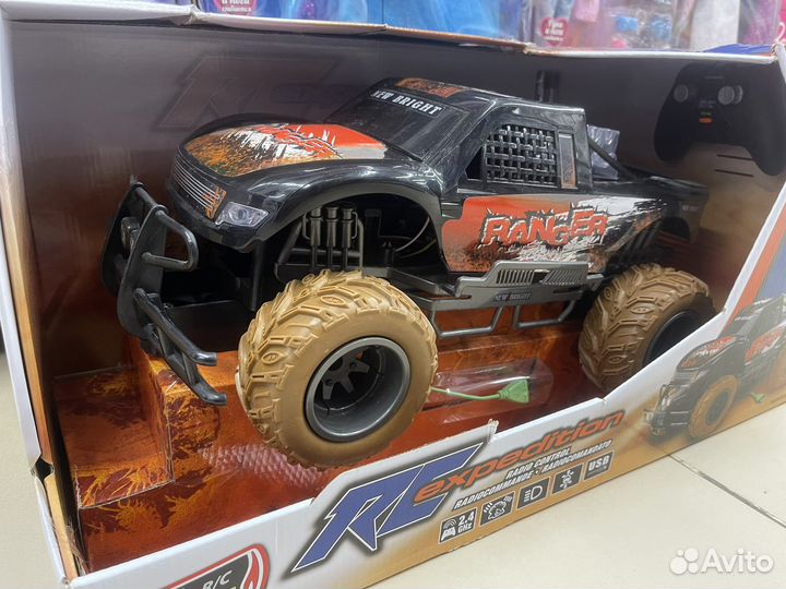 Машина на радиоуправлении внедорожная 1:10
