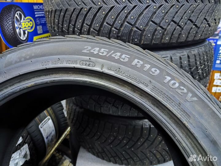 Kumho WinterCraft WP71 245/45 R19