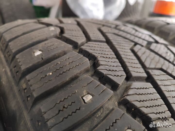 Зимние колеса на оригинальных дисках BMW X5 X6