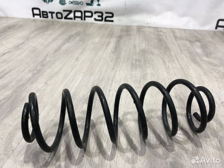 Пружина задняя Ford Fusion 2002 2003 2004 2005