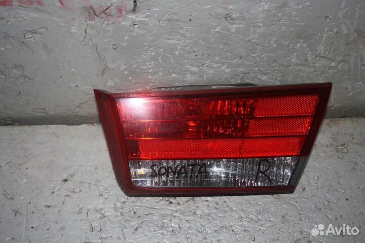 Фонарь задний внутренний правый hyundai sonata