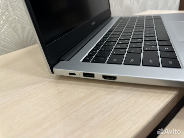 Honor magicbook x 14