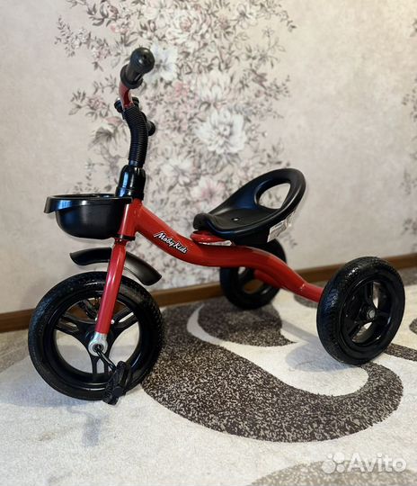 Трехколесный велосипед Moby kids красный