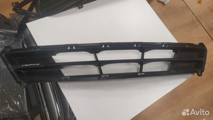 Решетка переднего бампера hyundai solaris