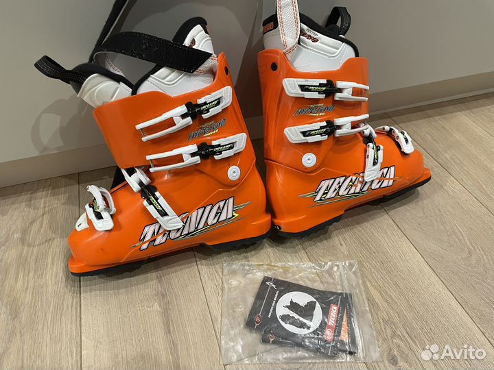Горнолыжные ботинки Tecnica 37 (24.5) размер