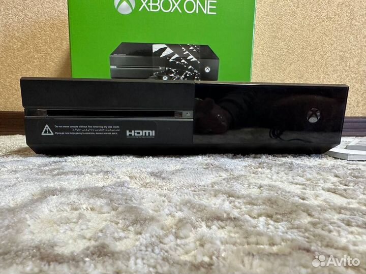 Xbox One 500 gb + игры