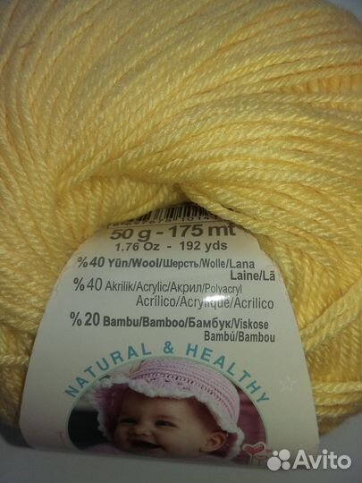 Следки вязаные с вышивкой для девочки