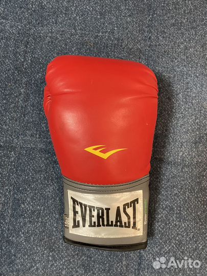 Боксерские перчатки бу 10 oz