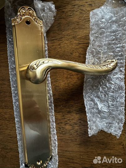Дверная ручка латунь Италия